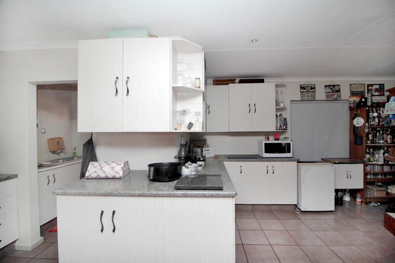 3 Bedroom Property for Sale in Fraaiuitsig Western Cape